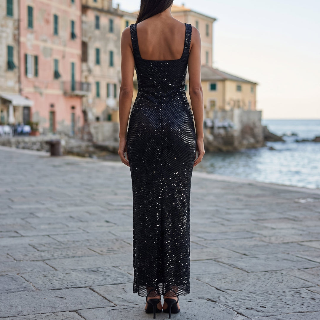 Abito con paillettes su tutta la superficie, vista posteriore
