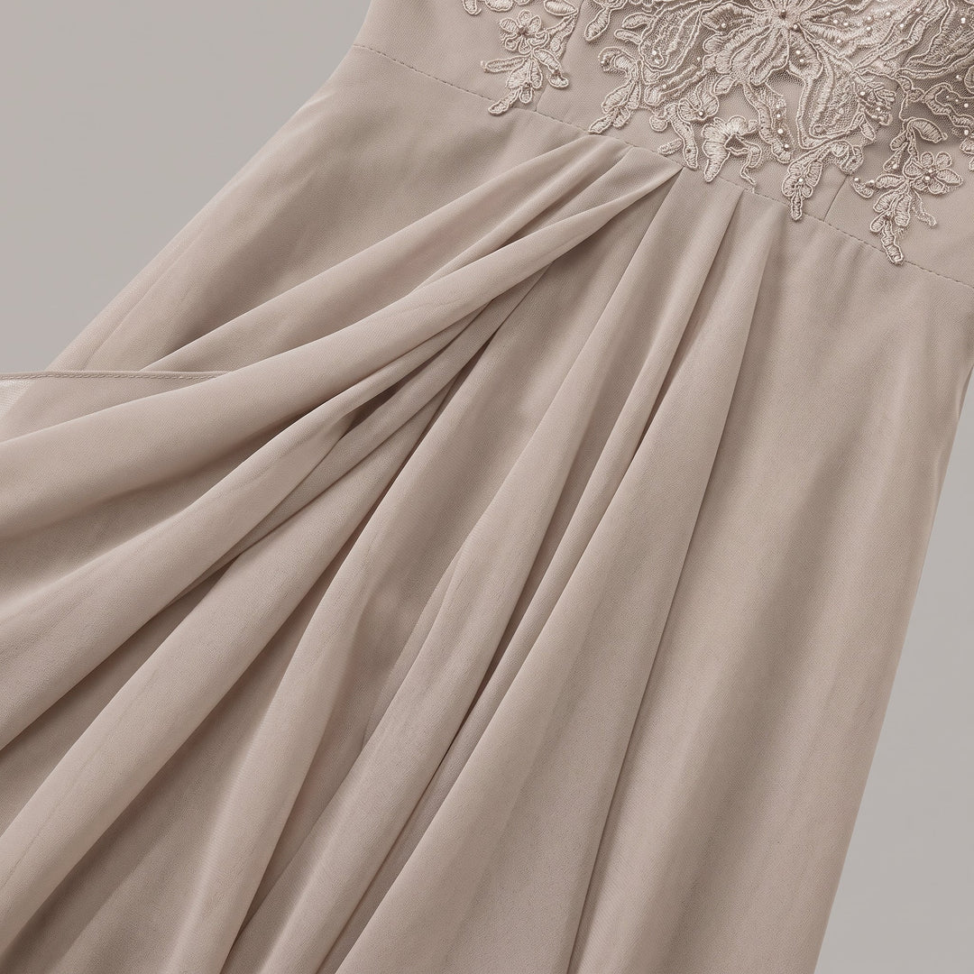 Dettaglio della gonna in tulle con volume strutturato