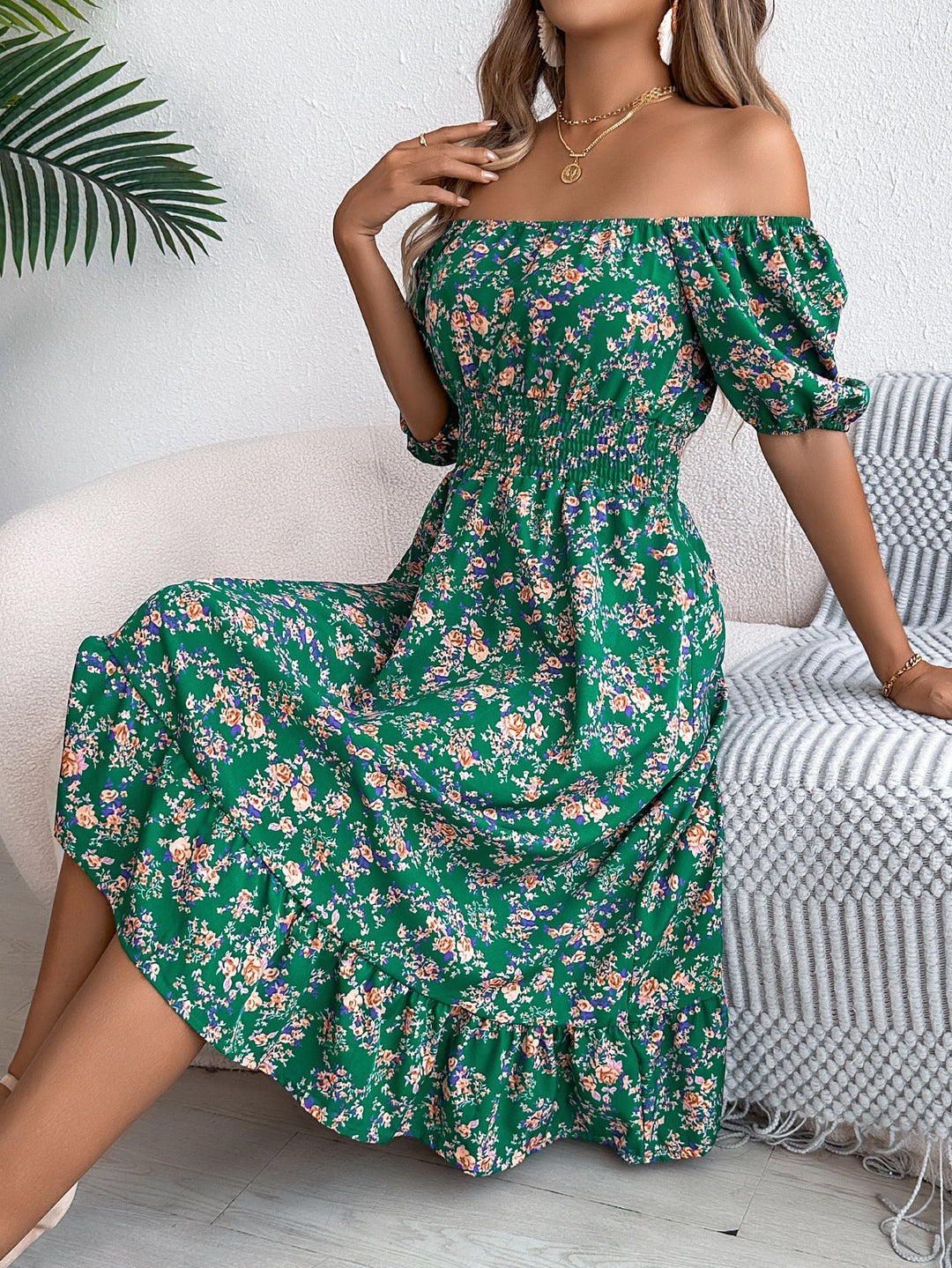 Modella indossa l&
