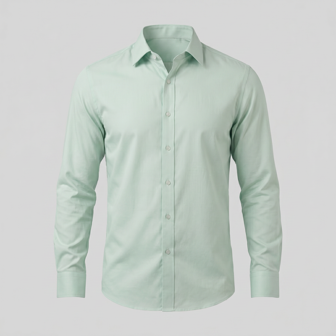 Dettaglio della vestibilità slim della camicia da uomo