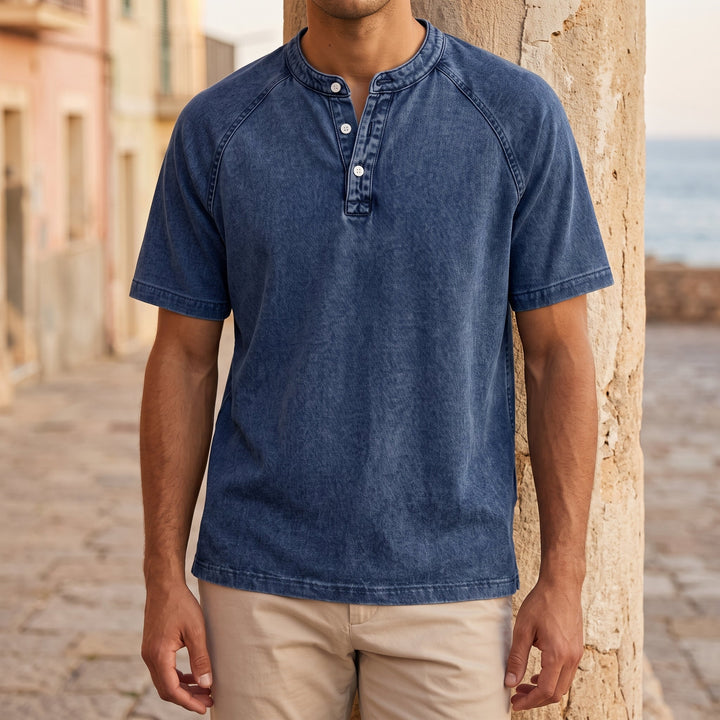 Camicia da uomo con mezza abbottonatura e maniche corte, vista frontale