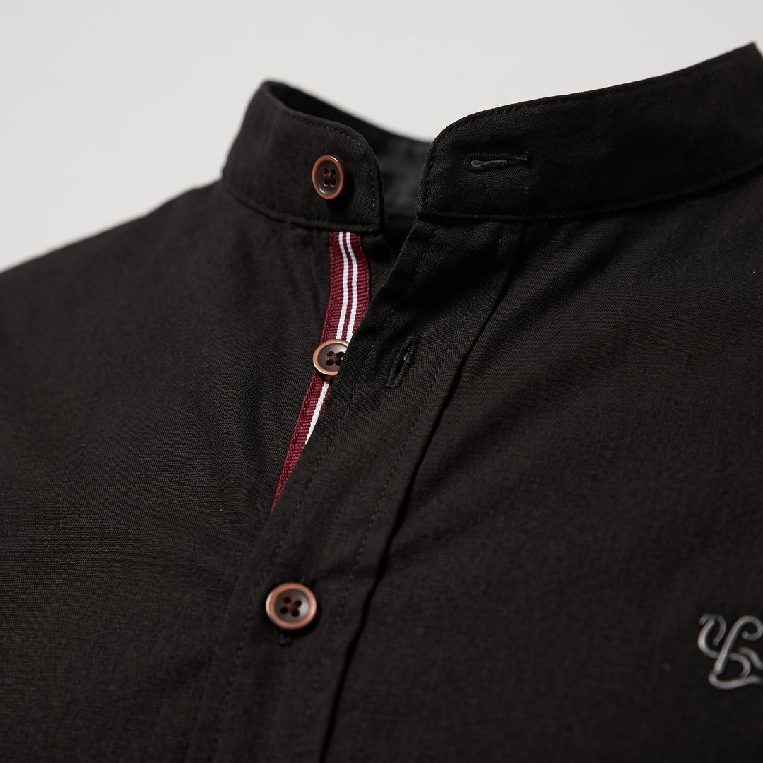 Camicia da Uomo in Lino con Collo alla Coreana e Chiusura con Bottoni