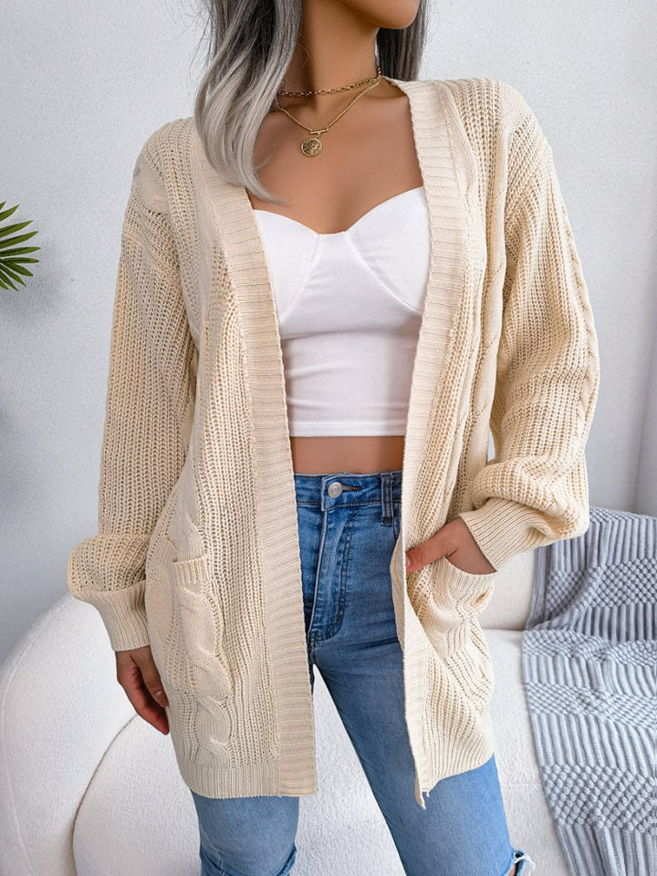 Cardigan aperto oversize con trama a trecce vista frontale