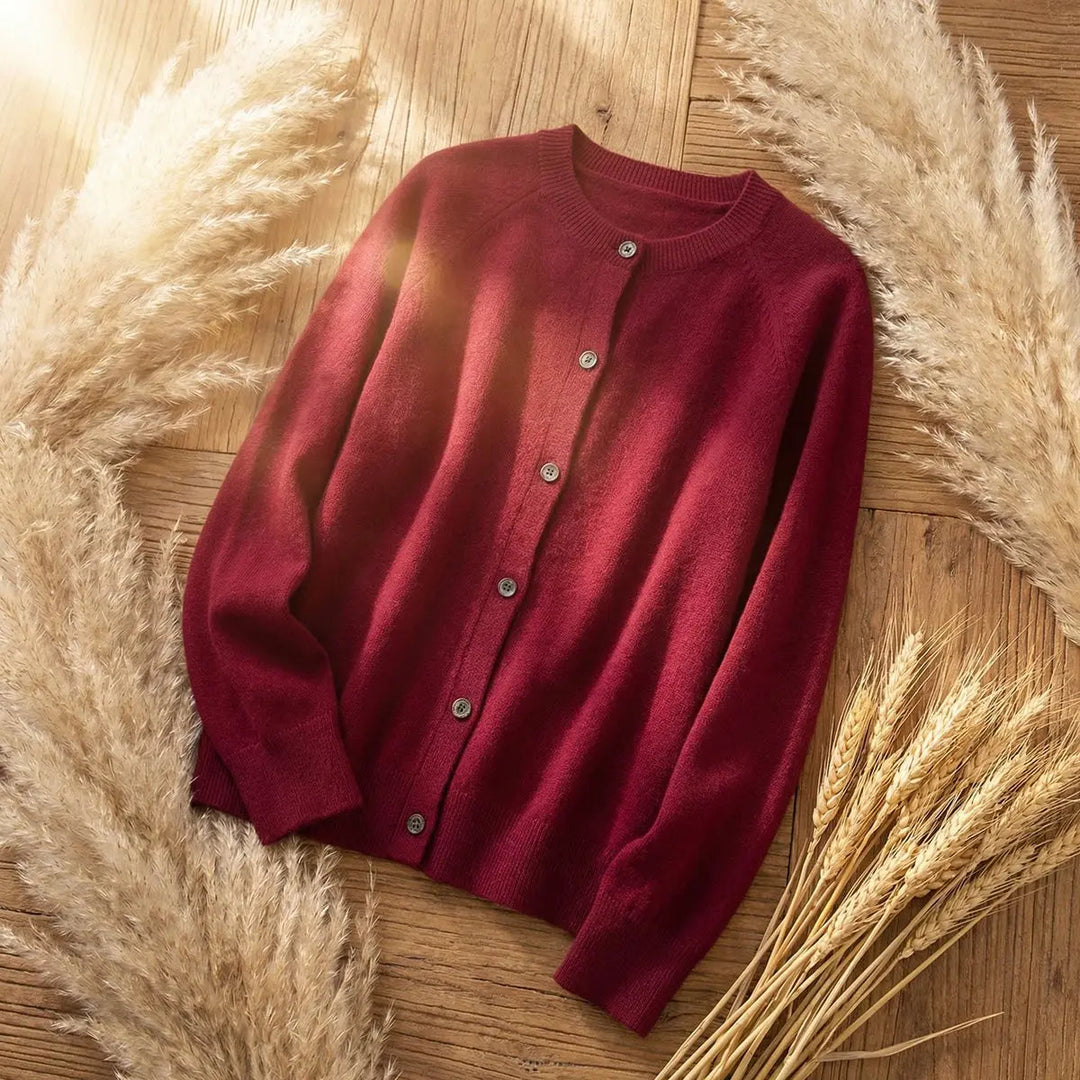 Dettaglio della lavorazione a maglia sulla superficie del cardigan