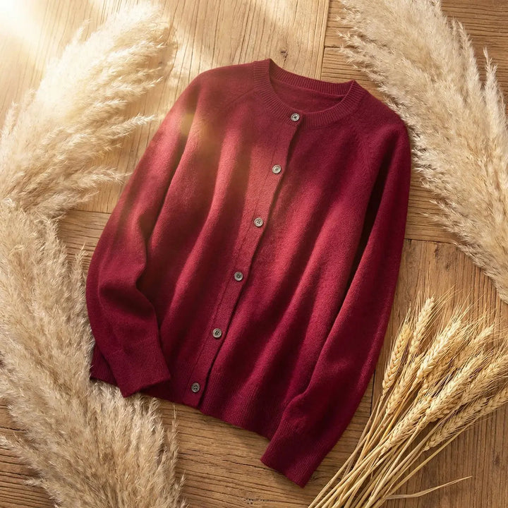 Dettaglio della lavorazione a maglia sulla superficie del cardigan