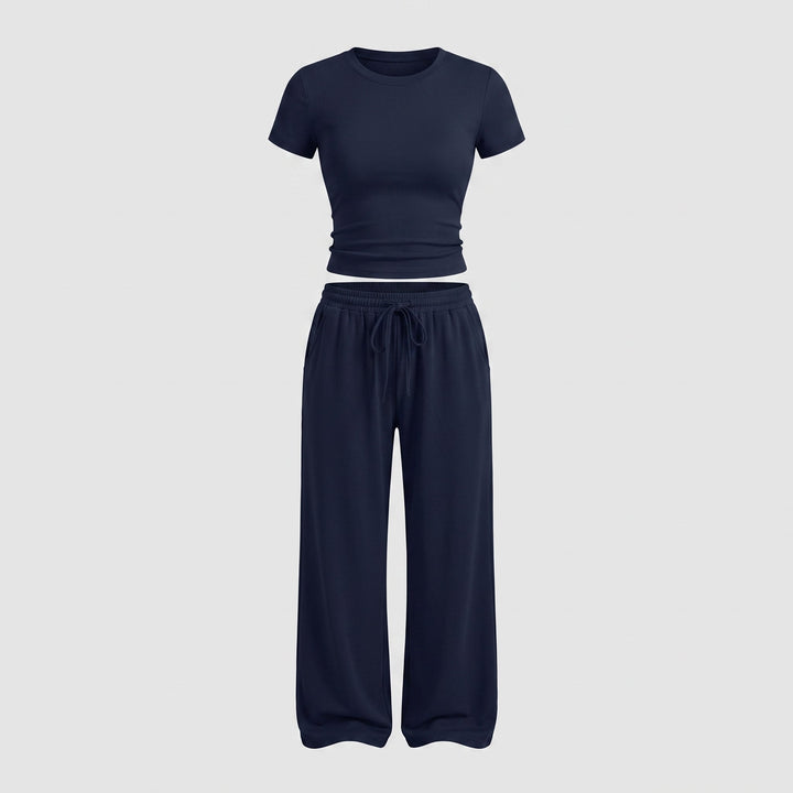 Dettaglio del tessuto misto rayon ed elastan del completo