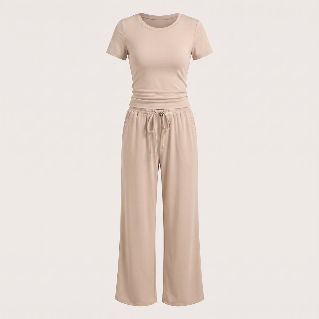 Dettaglio delle tasche laterali del pantalone
