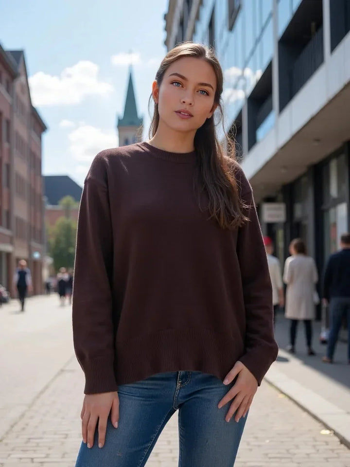 Maglione Girocollo con Silhouette Oversize e Orlo Dritto