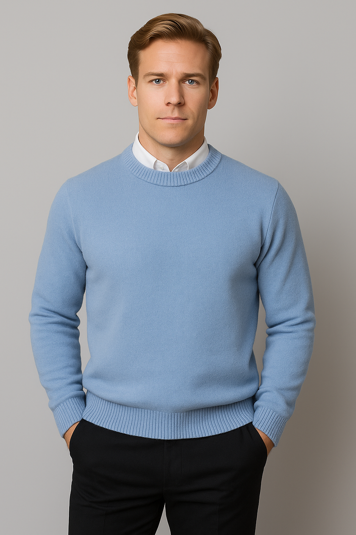 Dettaglio dei polsini a coste del maglione da uomo