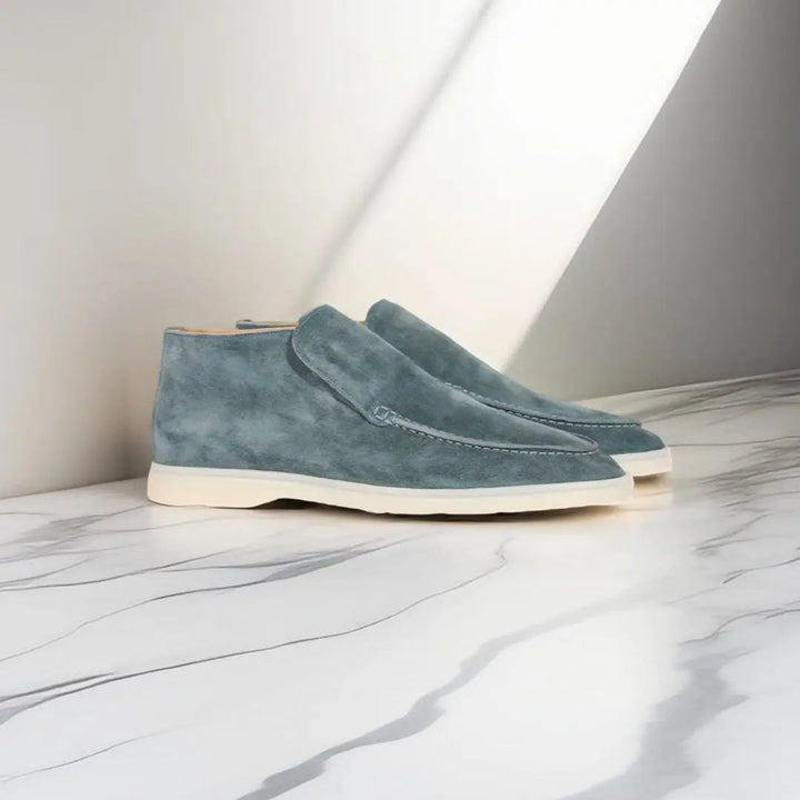 Suola sottile del mocassino con bordo perimetrale rifinito