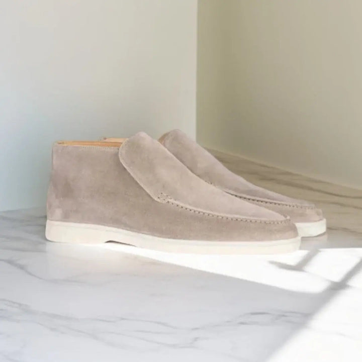 Mocassino da uomo slip-on con cuciture a vista sulla tomaia, vista laterale