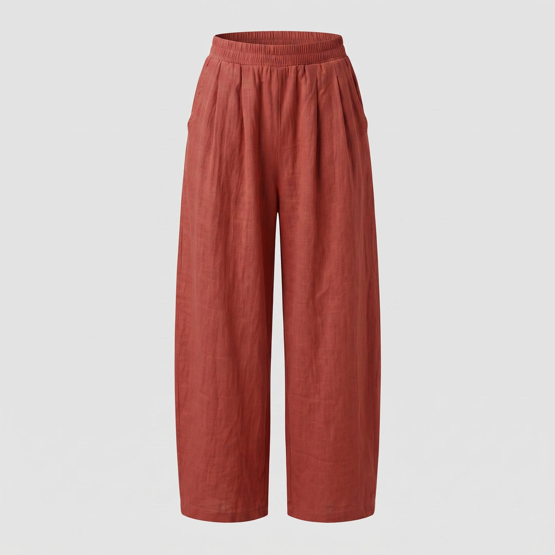 Pantalone palazzo in movimento, che mostra la caduta della gamba