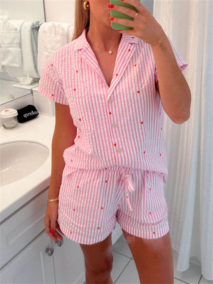 Set pigiama a due pezzi a maniche corte con motivo a righe e pantaloncini coordinati