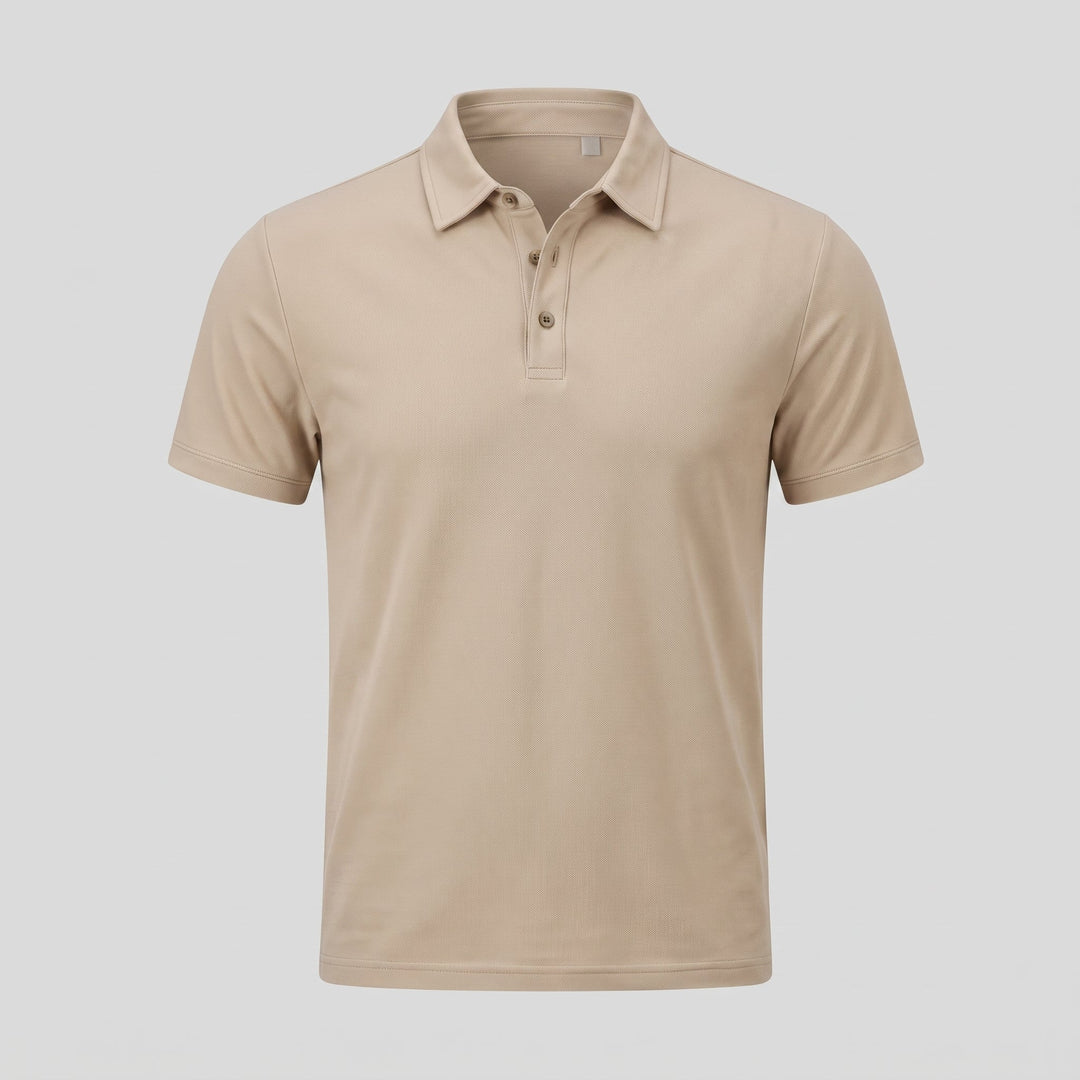 Polo da uomo indossato, vista laterale con maniche corte