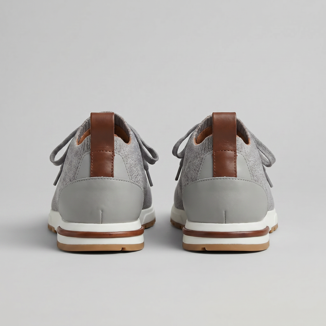Vista posteriore della sneaker con linguetta in pelle
