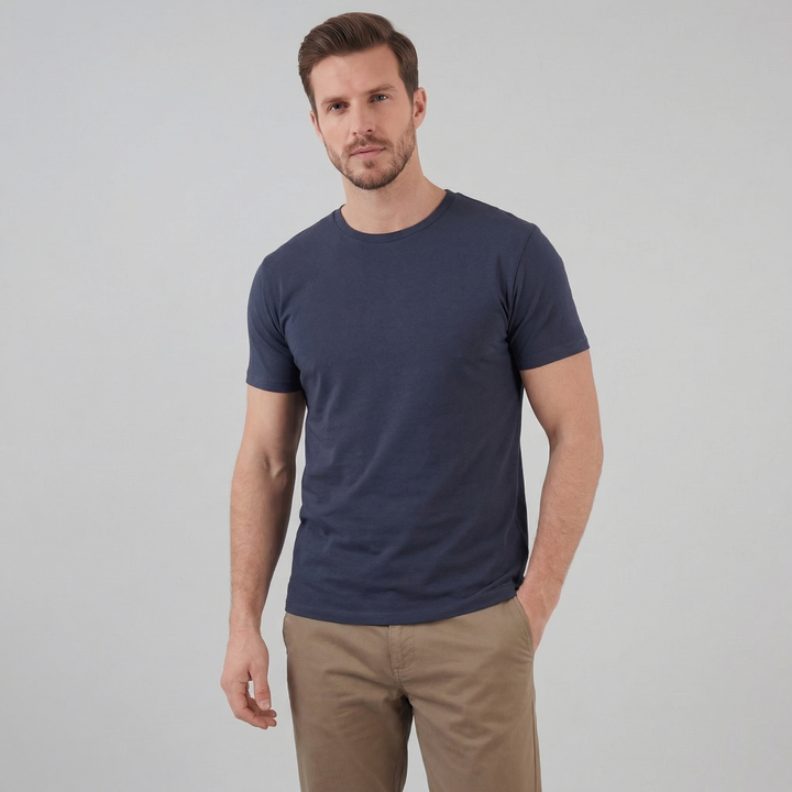 T-Shirt da Uomo con Silhouette Slim e Scollo Rotondo