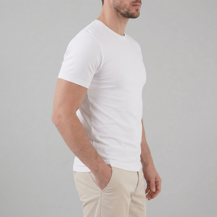 T-shirt da uomo slim, dettaglio scollo rotondo