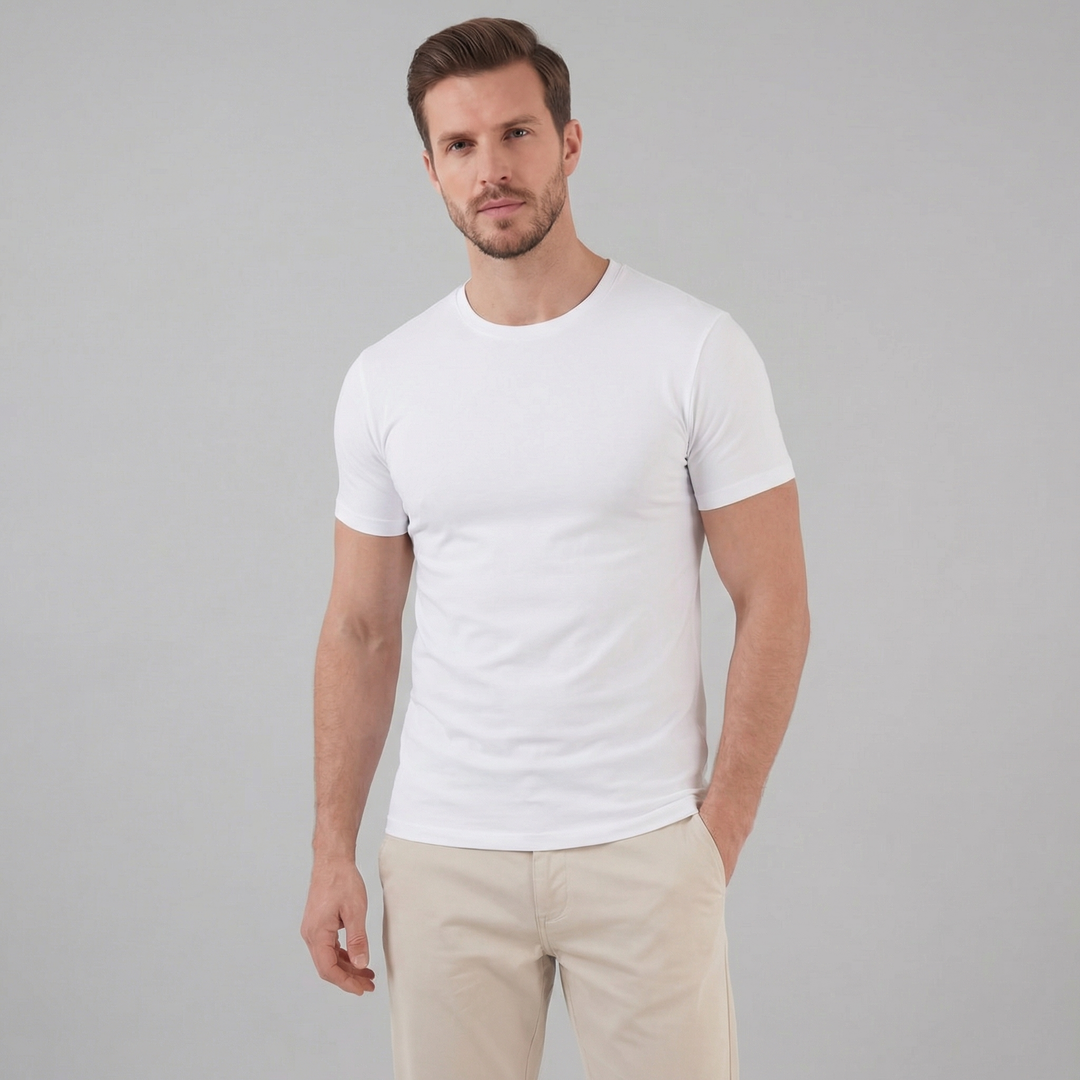 T-shirt da uomo slim con scollo rotondo, vista frontale